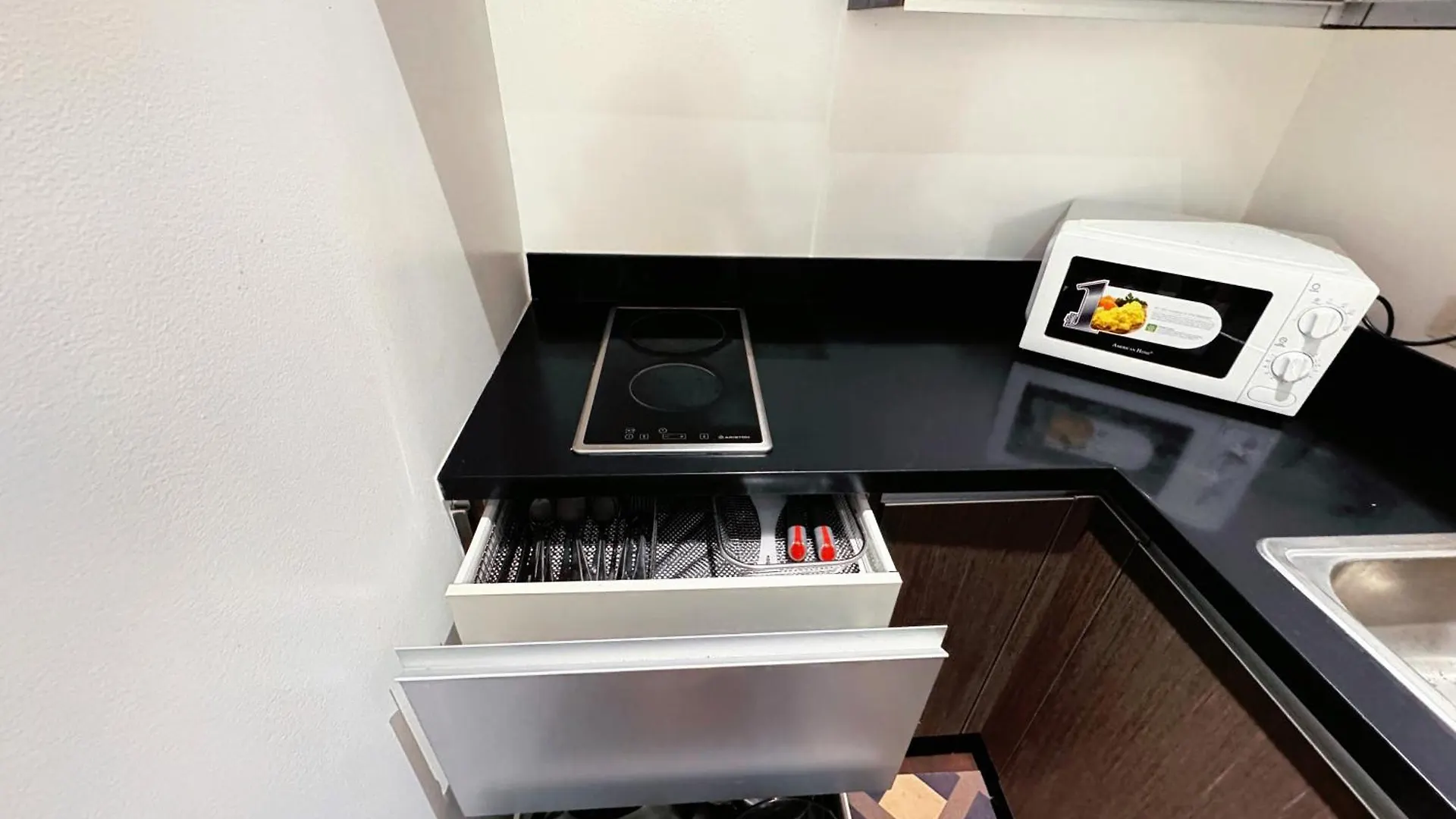 The Gramercy Residences 1Br Suite With 600Mbps Wifi Netflix & Free Amenities Makati City Filipíny