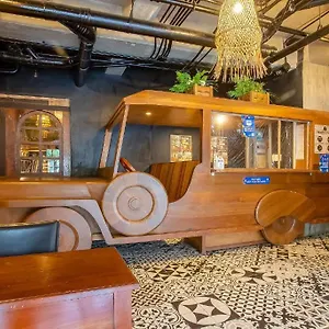 4* Hotel Connector